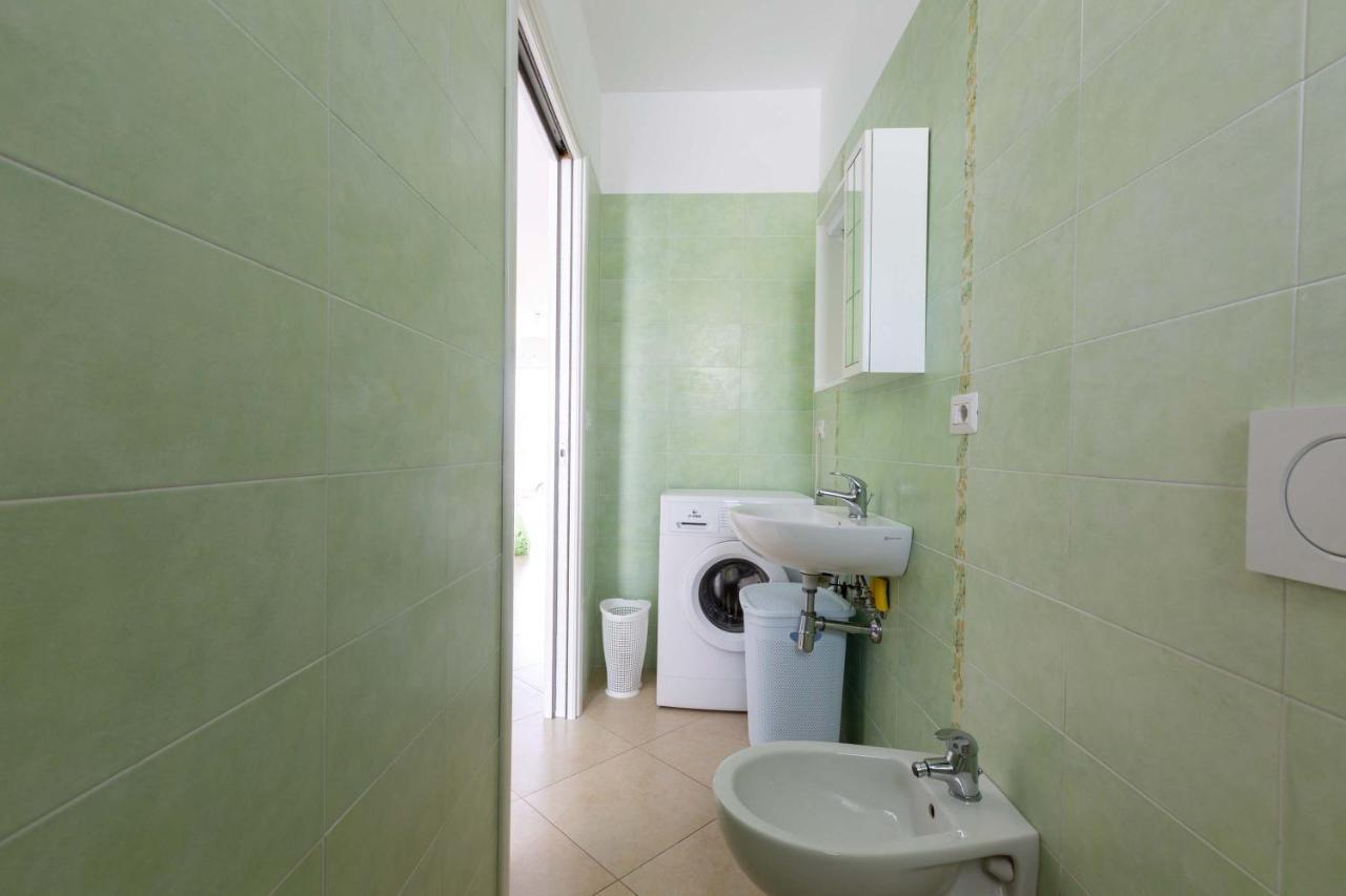 Ferienwohnung Trilo Damiani Lido Marini Exterior foto